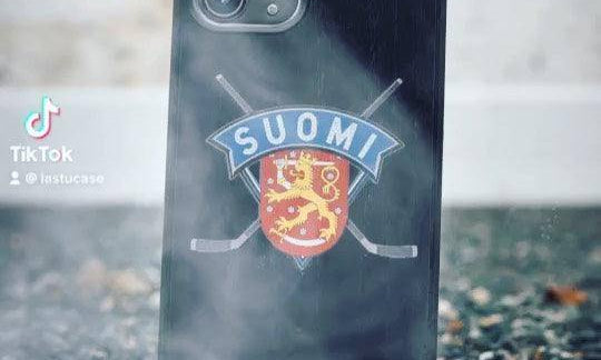 Kuka vie mestaruuden - Lastu - Nordic Wooden Phone Cases - {{ product.product_type }} - 