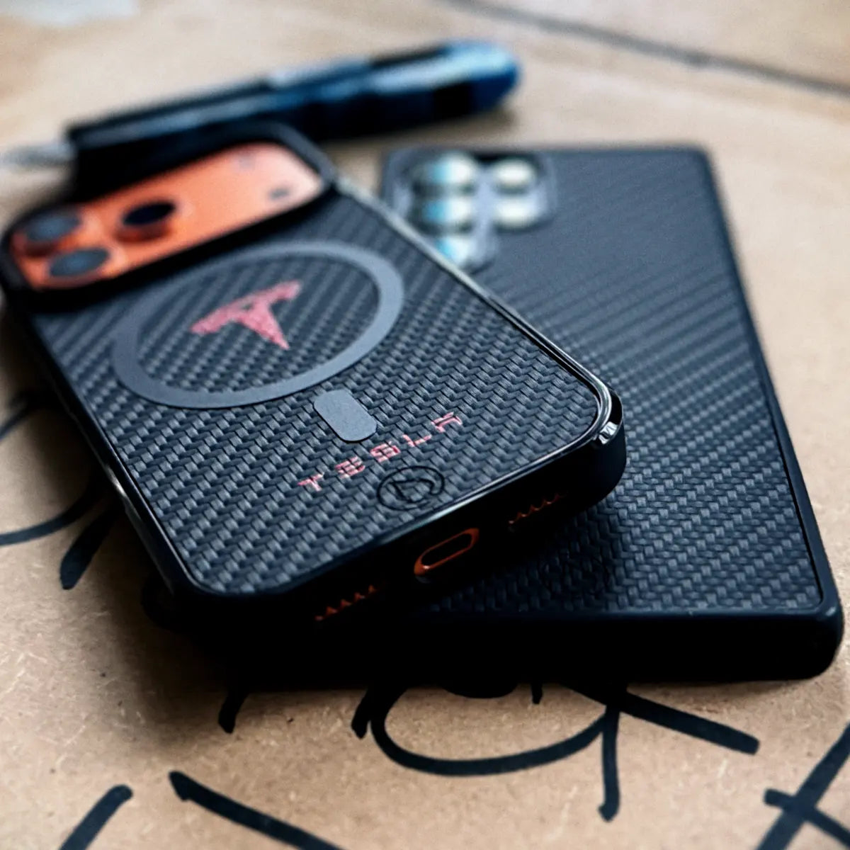 KARB: Hiilikuitu-look puhelimen kuoret bambukuidusta