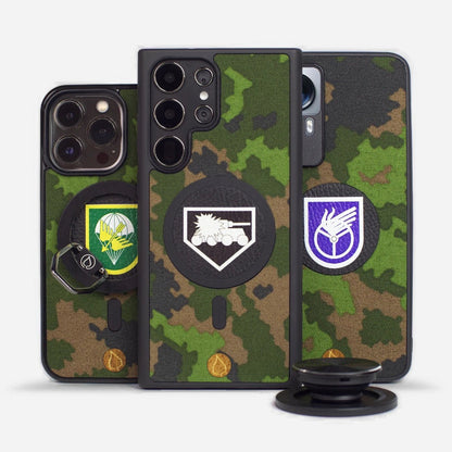 Aitoja Suomen armeijan M05-maastokuvioisia puhelinkoteloita eri puhelinmalleille kuten iPhone, Samsung, OnePlus ja Google Pixel. Mukautetut logot ja merkit saatavilla. Kestävä ja suojaava design aidoista materiaaleista. Lastu