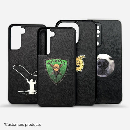Musta Pinatex-nahkakotelo älypuhelimille, kuten iPhone, Samsung, OnePlus ja Google Pixel. Kestävä ja tyylikäs suojakuori, jossa erilaisia kuvioita ja mahdollisuus personointiin. Ekologinen vaihtoehto perinteiselle nahalle. Lastu