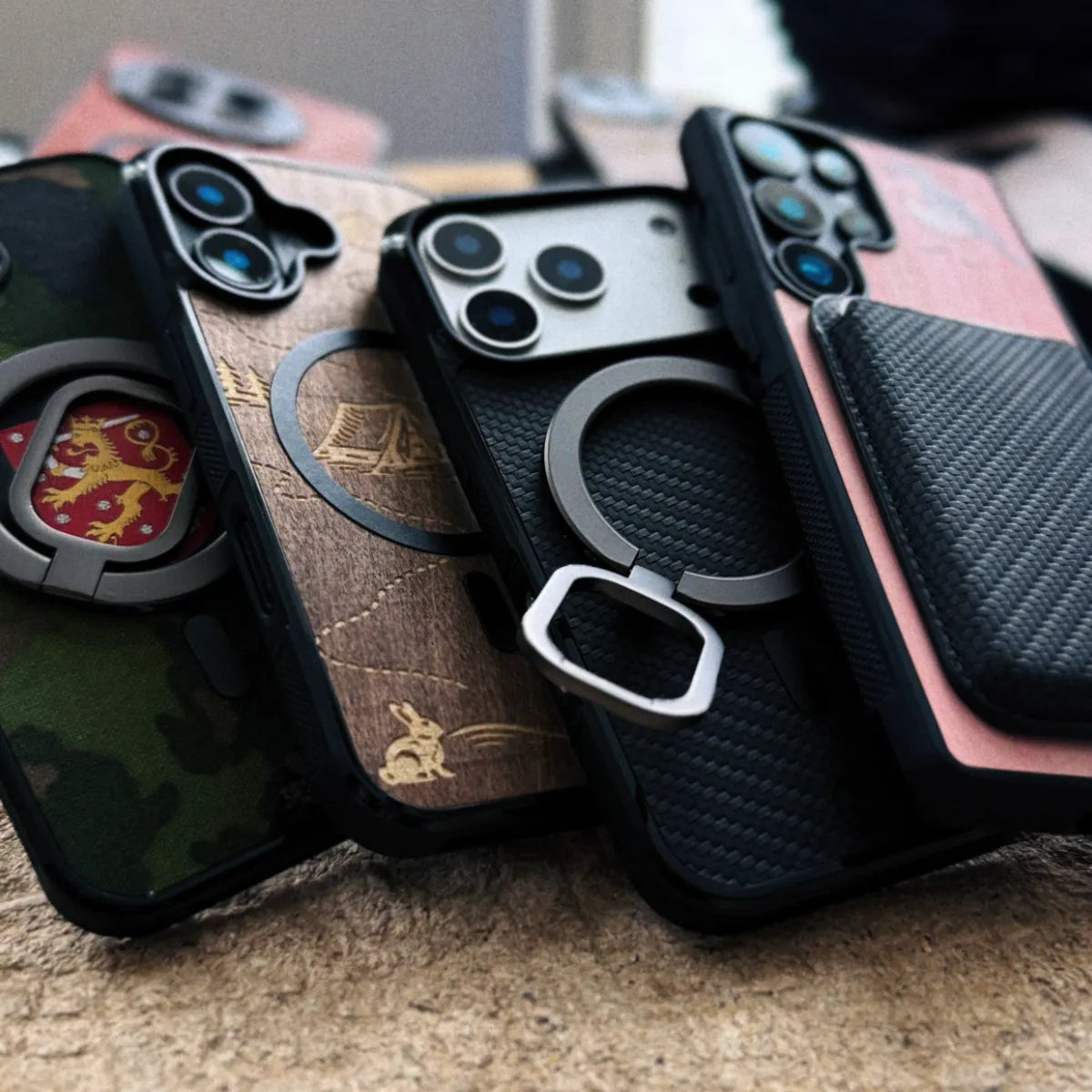 Lastu  Lastu KUKSA -puhelinkotelot iPhone 17 Prolle ja Samsung S26:lle: kahvi- ja puumateriaaleista valmistetut, yhdellä korttipaikalla.