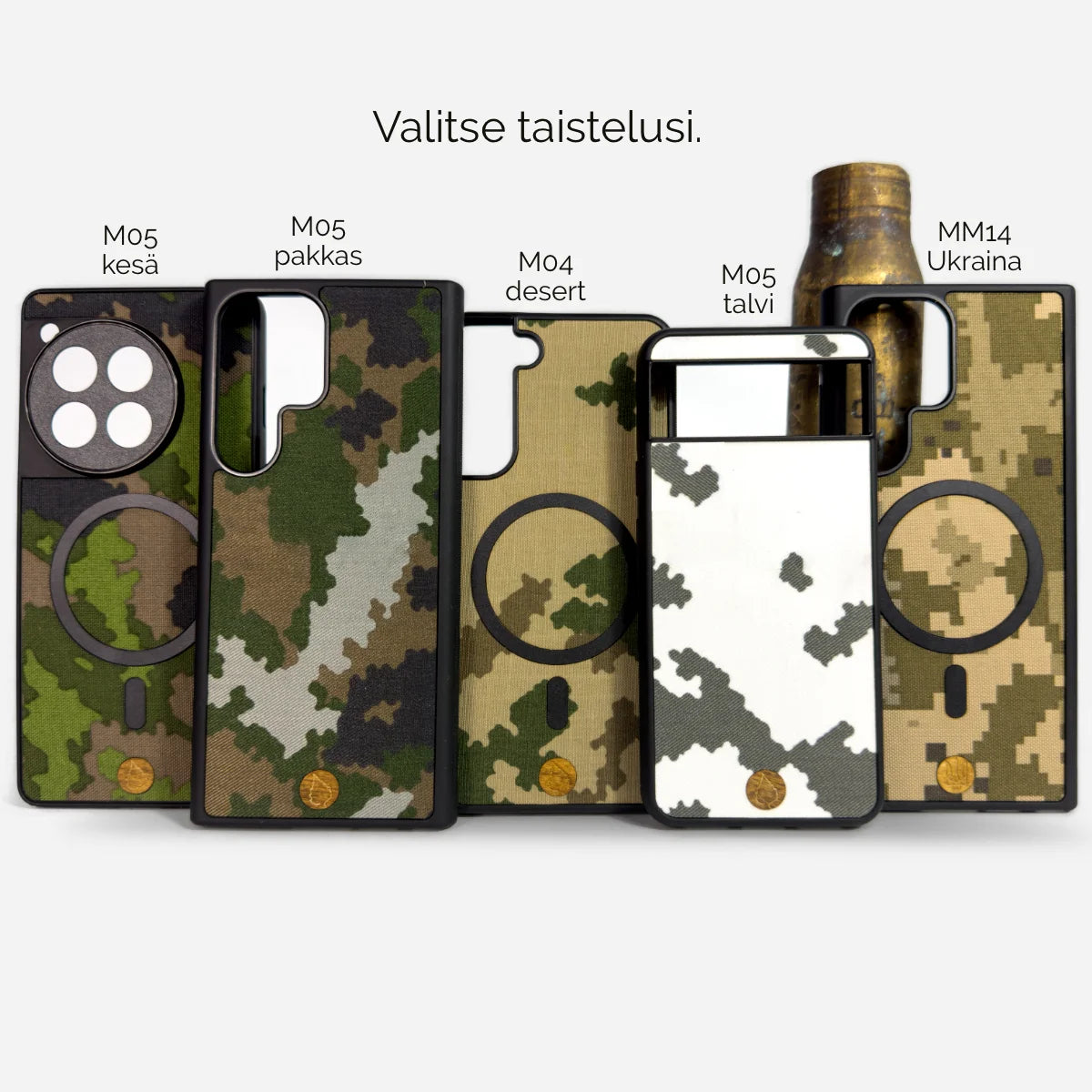 Suojaa puhelimesi tyylikkäästi aidolla M05-metsäkamokuvioidulla puhelinkotelolla. Valmistettu suomalaisesta armeijan M05-kankaasta ja iskunkestävästä muovista. Luonnollinen puuyksityiskohta. Toimitus 1-3 päivässä.