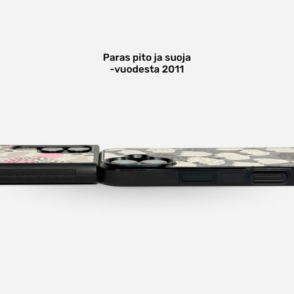 Puhelimen kuoret, Lastu kuoret, MagSafe kuoret - Musta Pinatex-nahkainen LASTU x RATIA puhelinkotelo sivuprofiilissa, Lastu Premium Collection